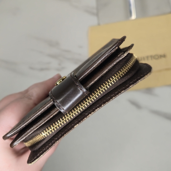 Louis Vuitton Damier Ebene Compact Wallet with Dust Bag - Picture 6 of 10